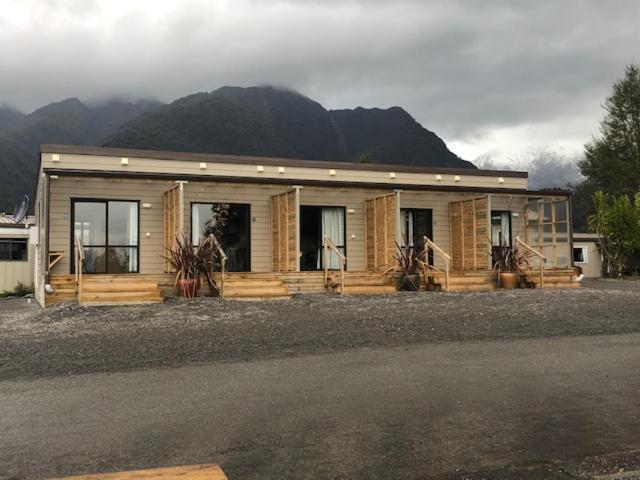 Fox Glacier Top 10 Holiday Park & Motels Экстерьер фото