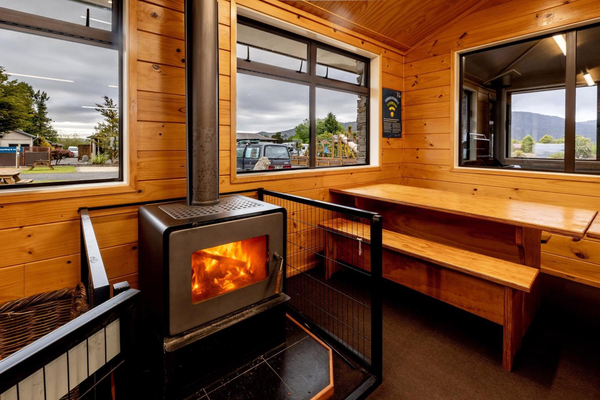 Fox Glacier Top 10 Holiday Park & Motels Экстерьер фото
